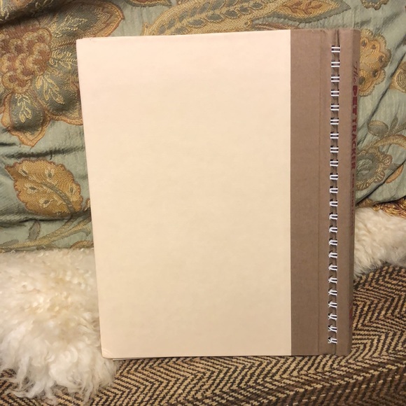 THE PET TRACKER (Dog) Organizer/Binder NEW! - Picture 2 of 14